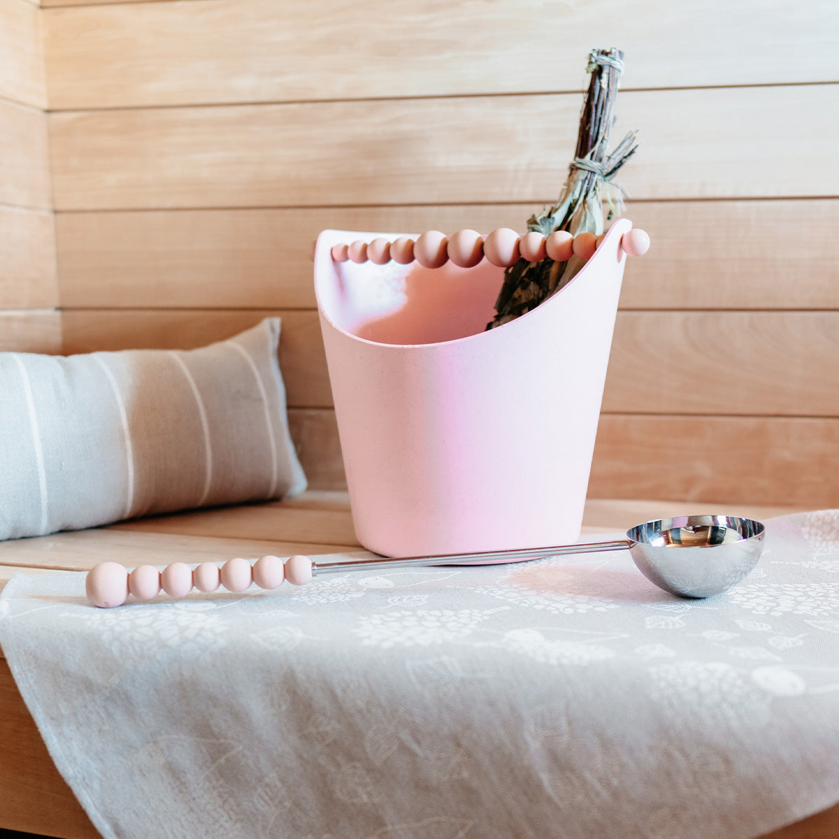 Nuppu sauna ladle, silver and pink