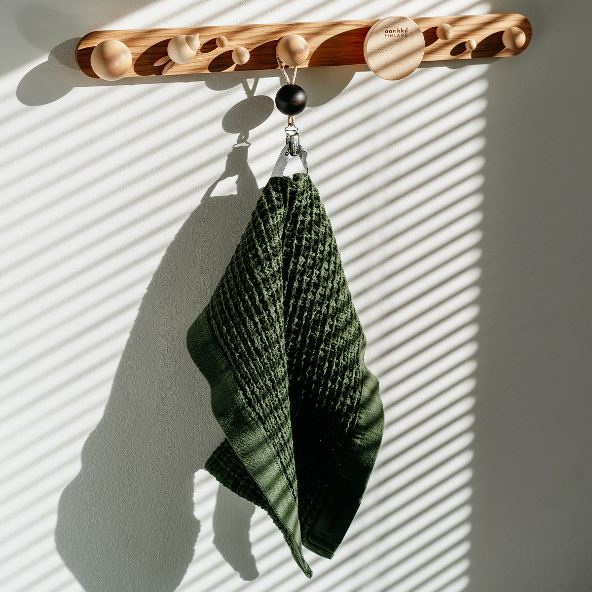 Pallo towel clip, black