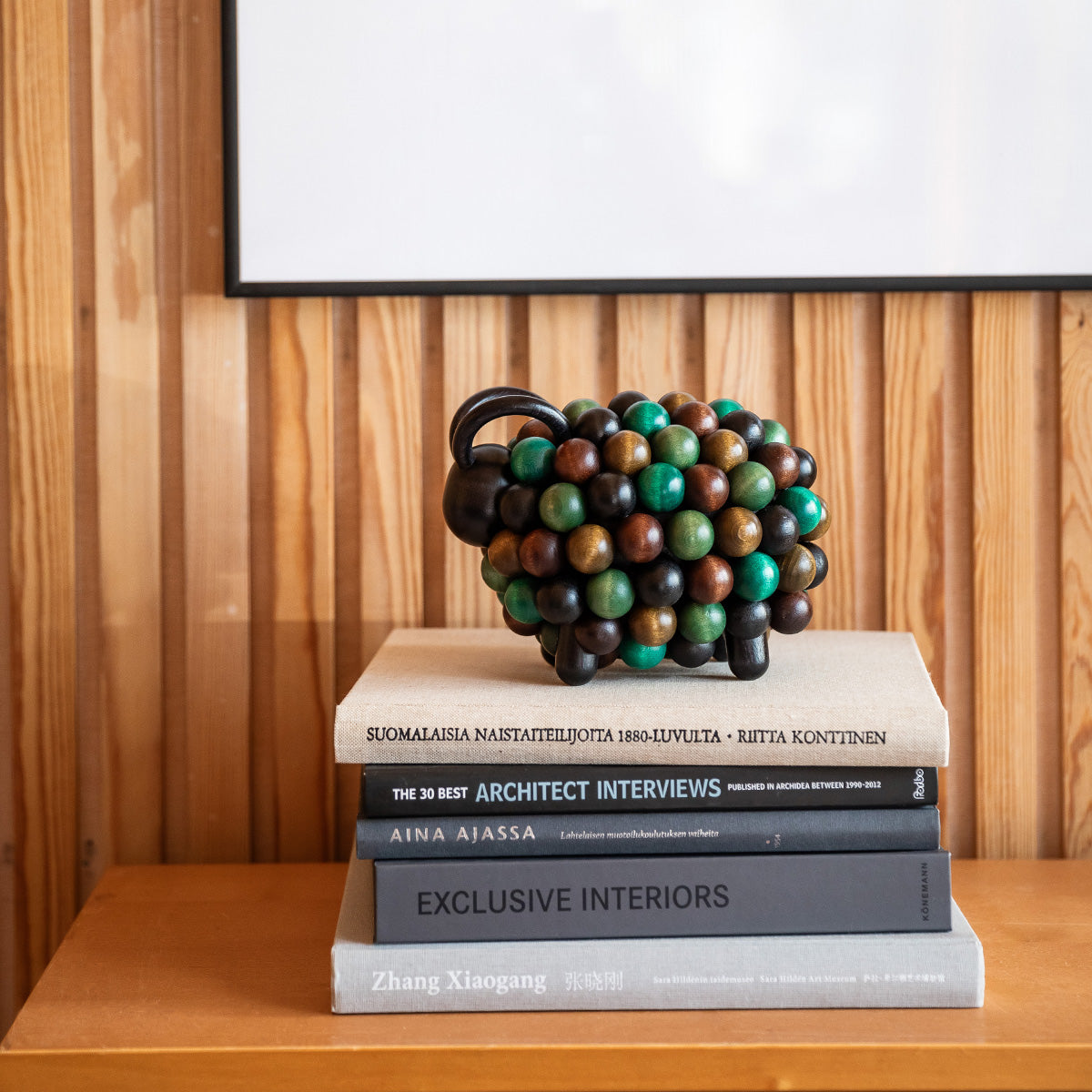 Pikkupässi figurine, green and black