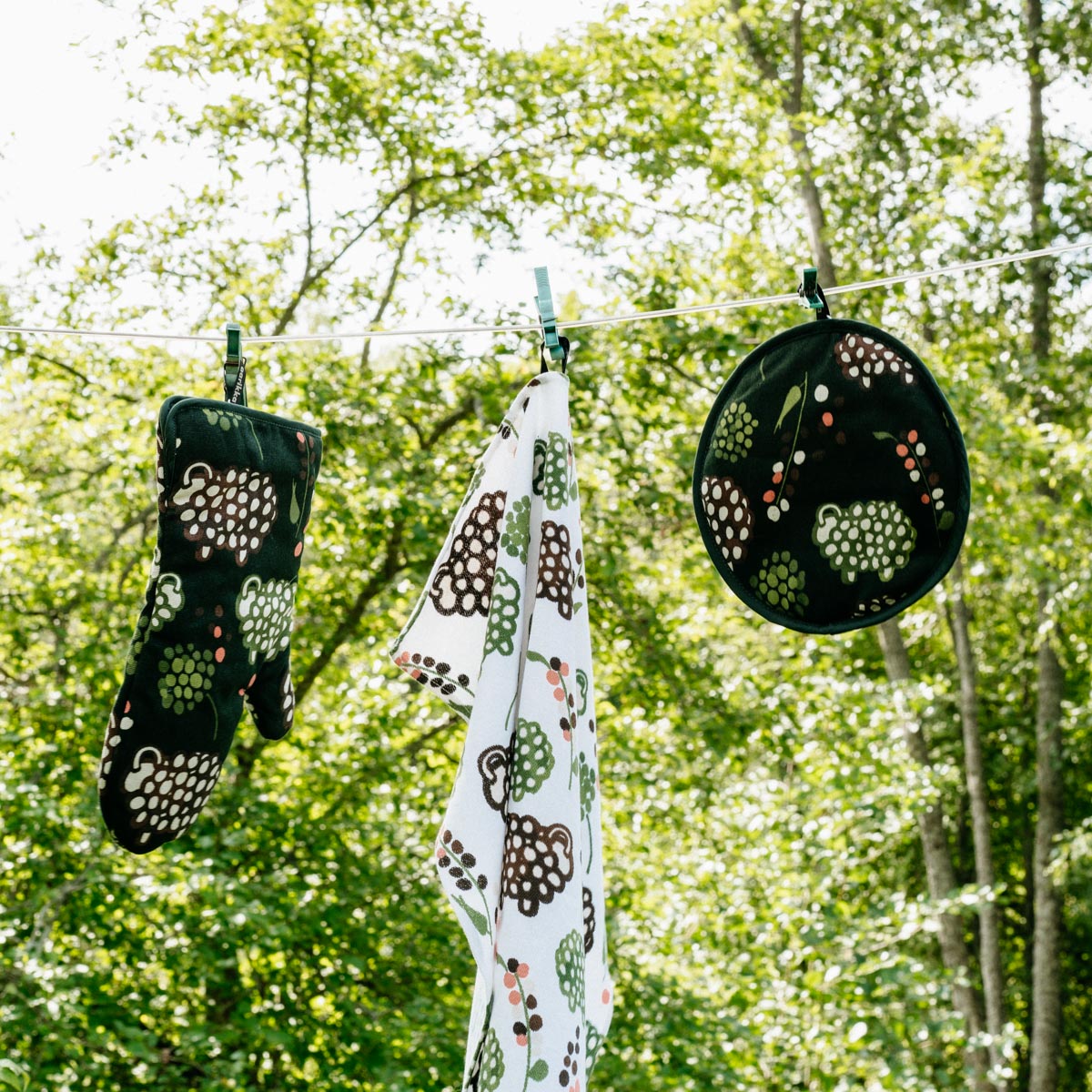 Kitchen towel, Rams in a Field, green