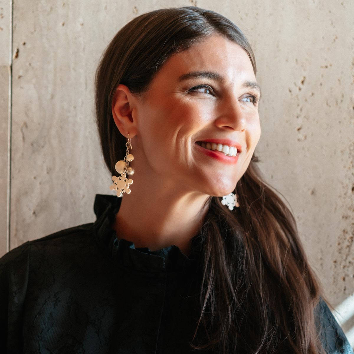 Lumisade earrings, ecru