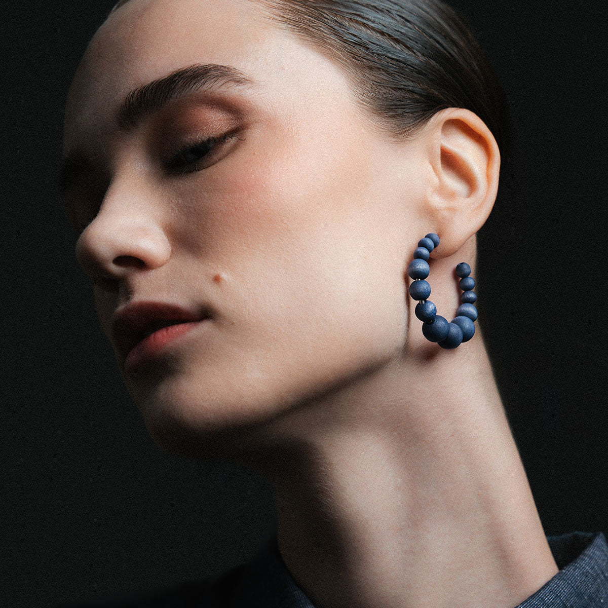 Asta earrings, blue-grey
