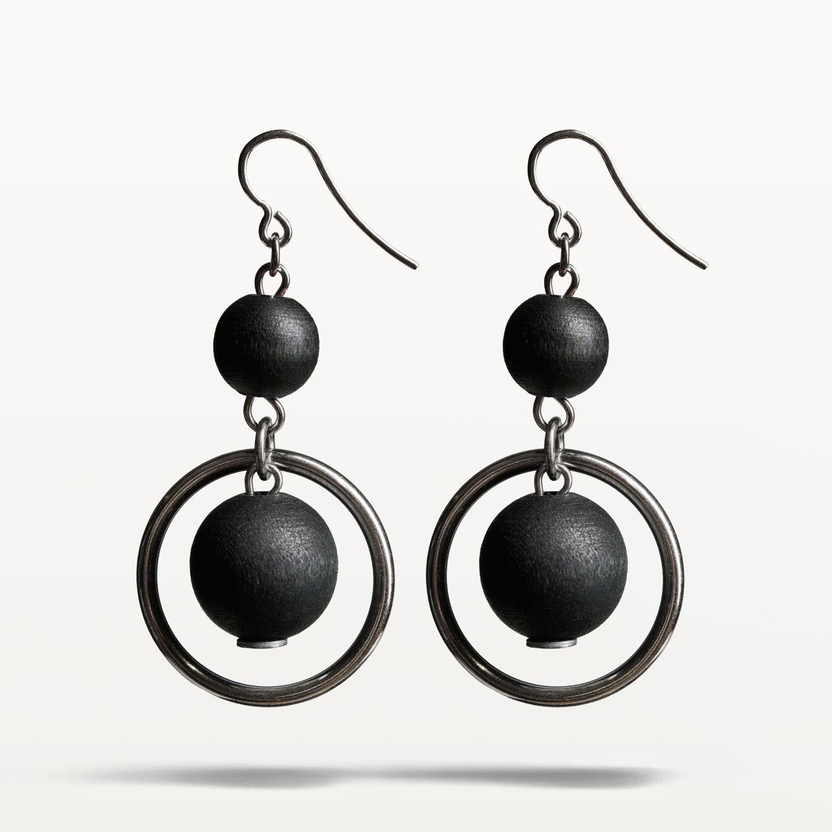 Iisa earrings, black