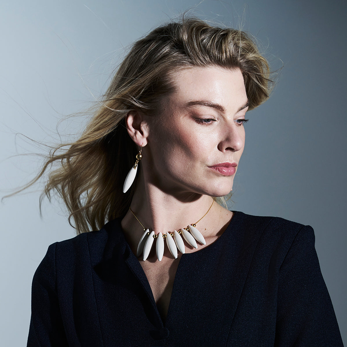 Ronja necklace, ecru and gold