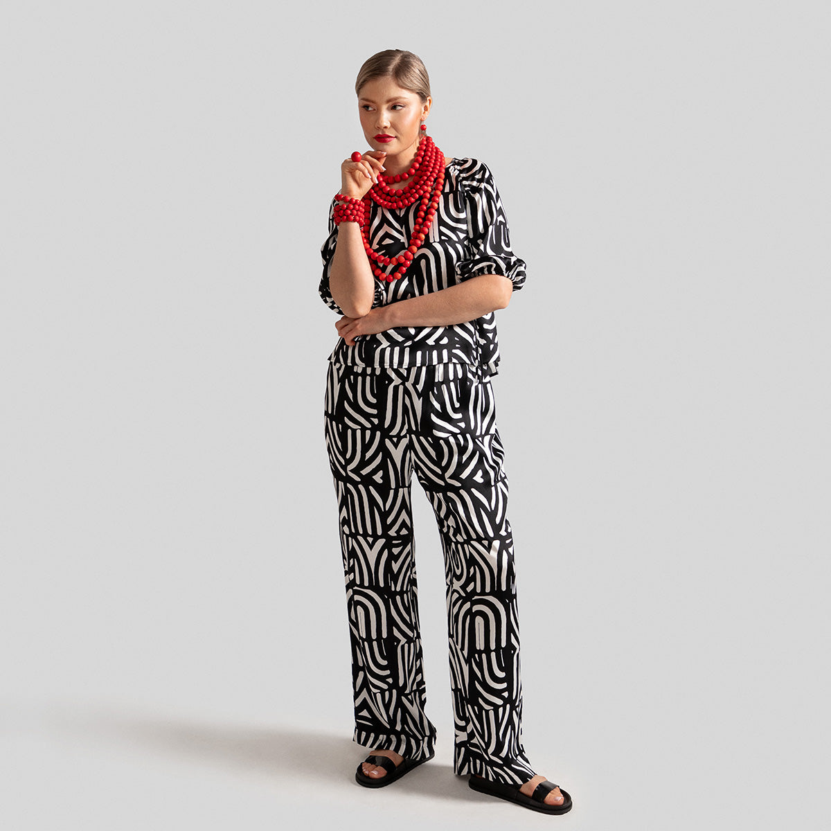 Vivika shirt, Kaari, black and white