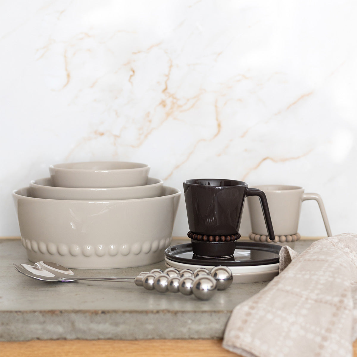 Nuppu bread plate, 17,5 cm, sand