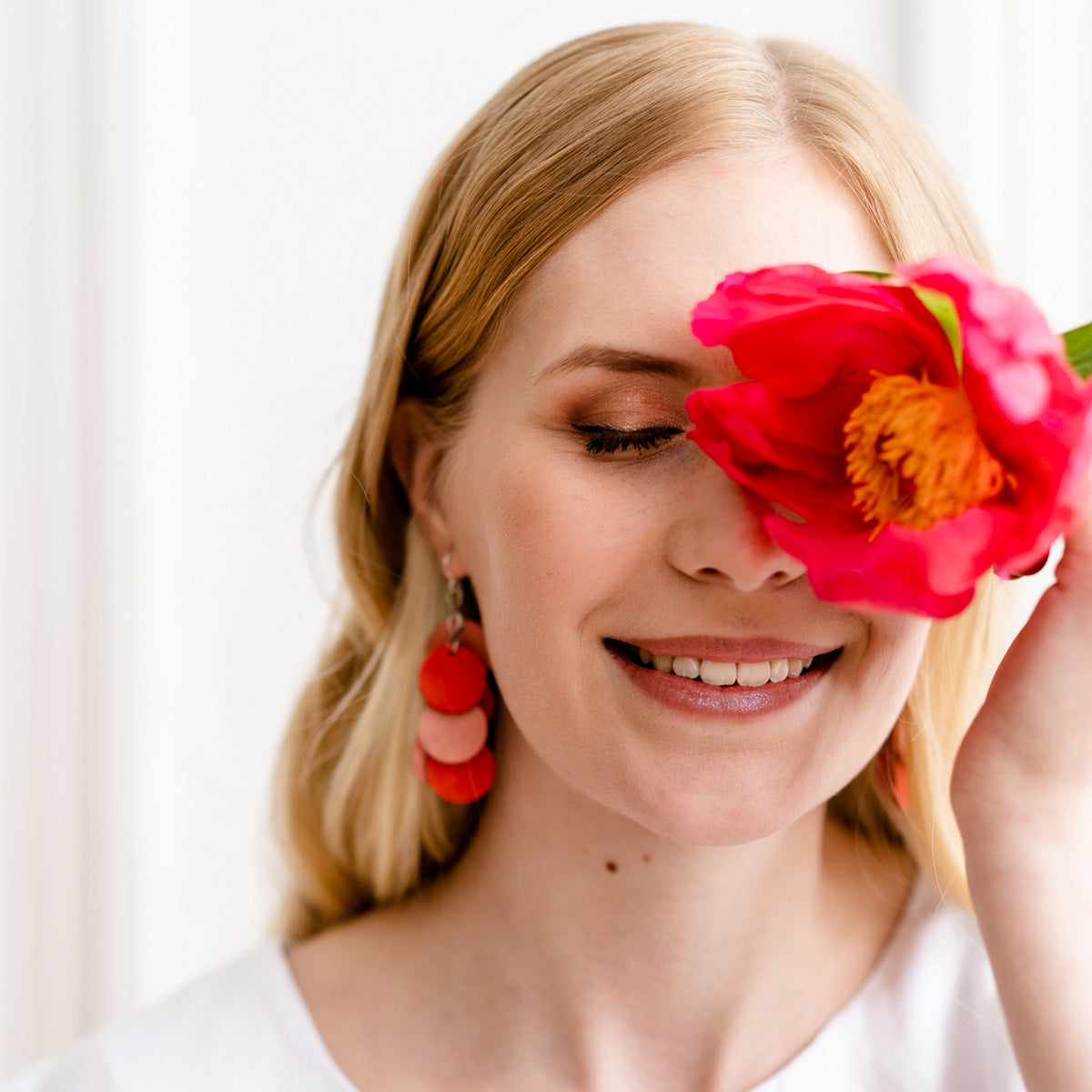 Juolukka earrings, red