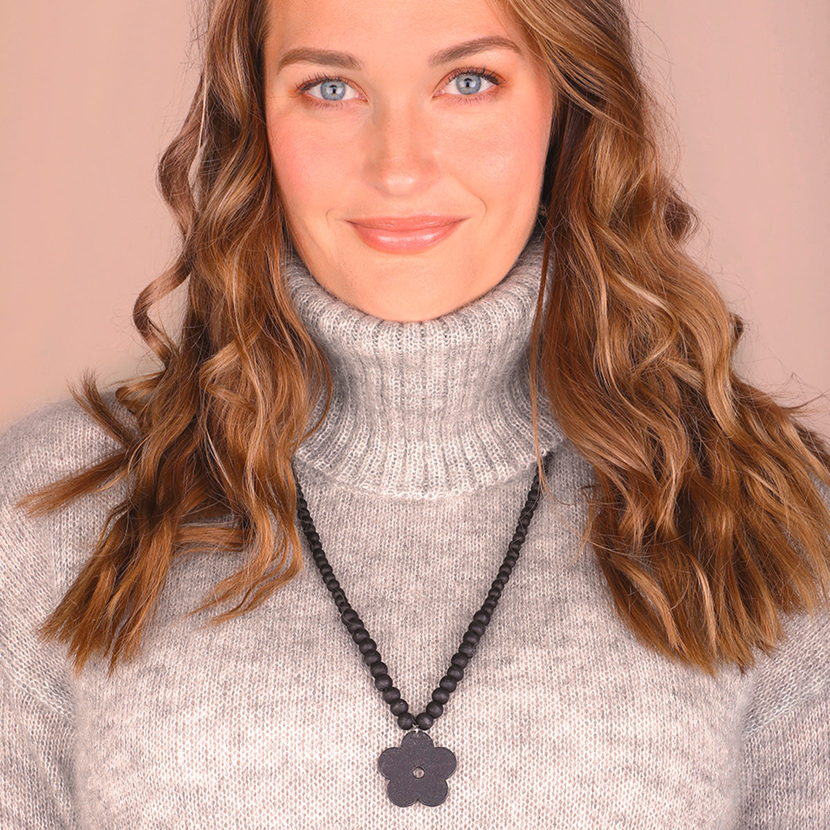 Lemmikki pendant, pink