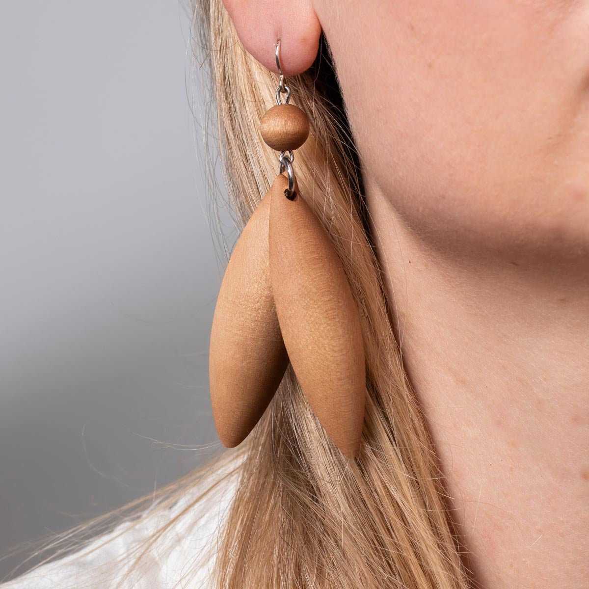 Jalava earrings, light brown