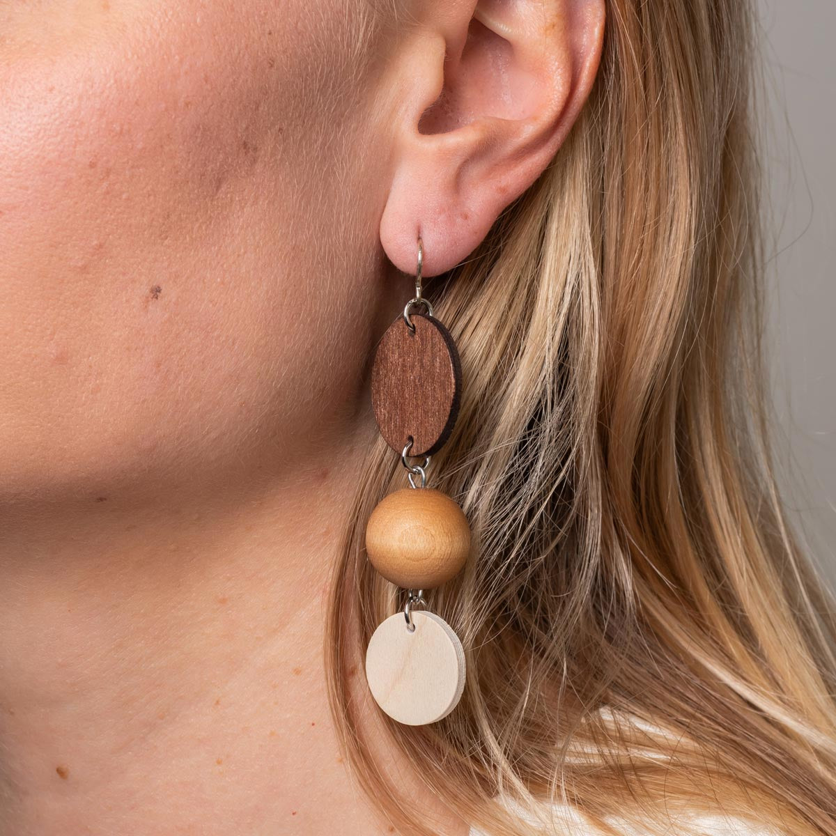 Apollo earrings, brown