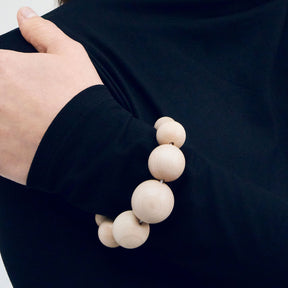 Gaala bracelet, varnished wood