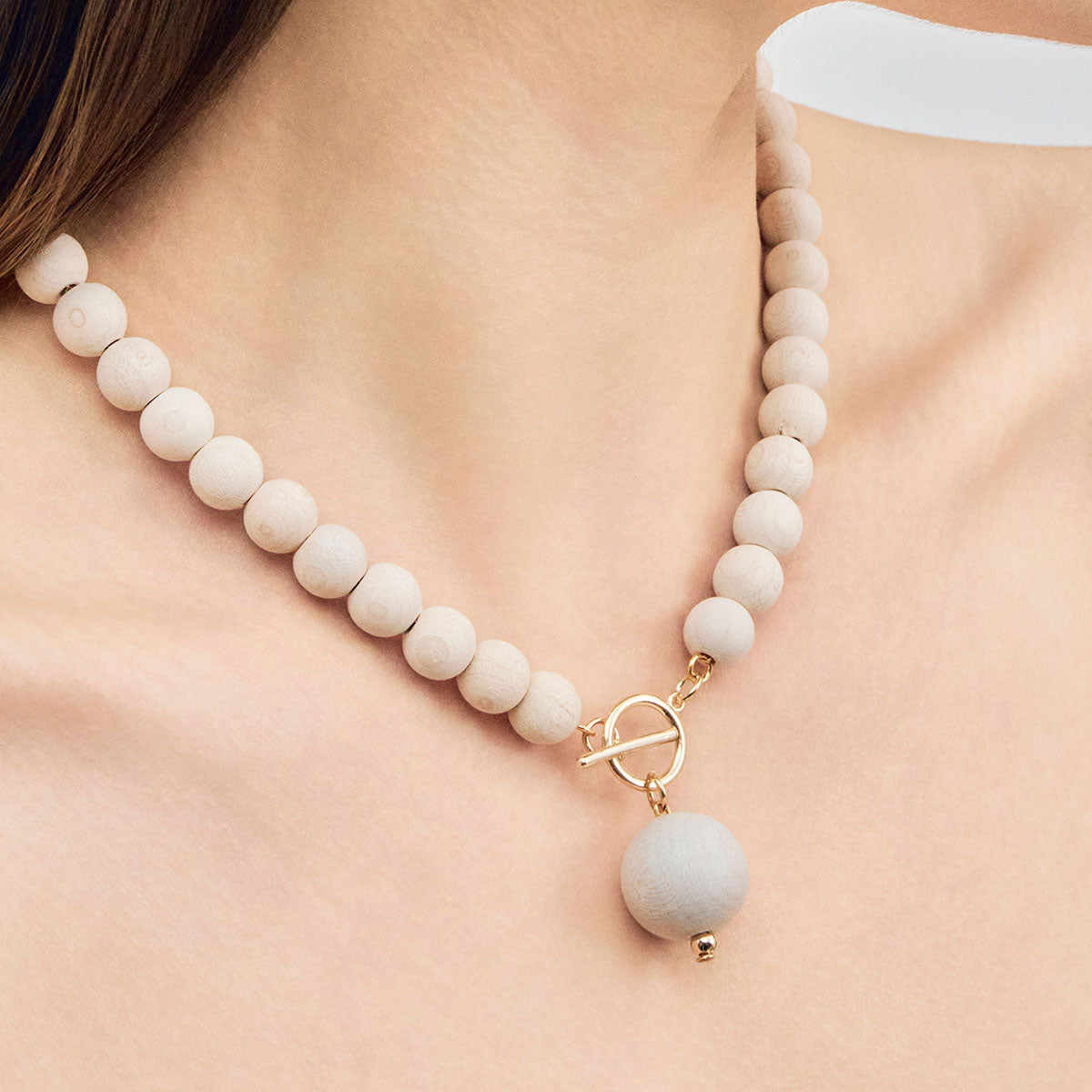Valma necklace, ecru and gold