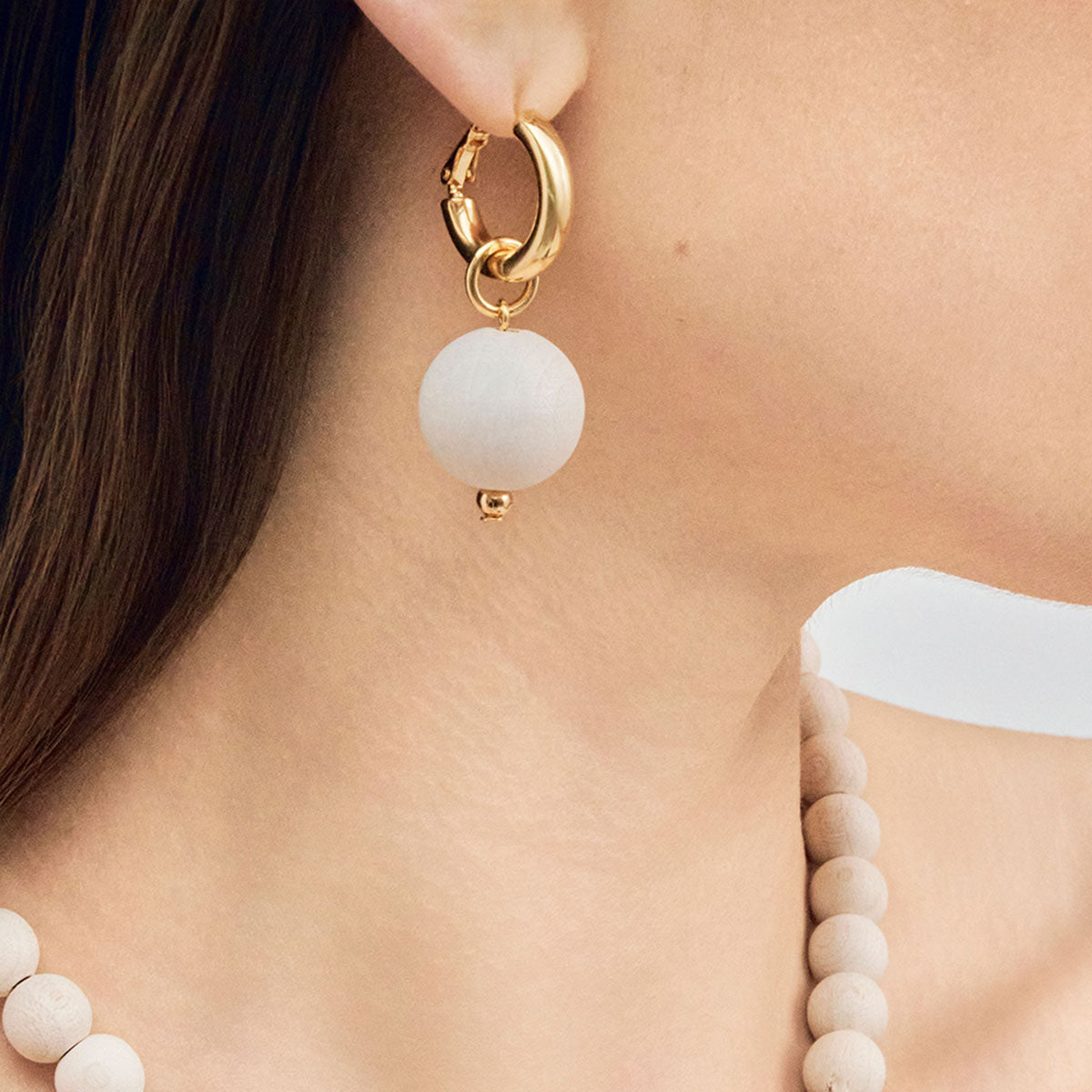 Valma earrings, ecru and gold