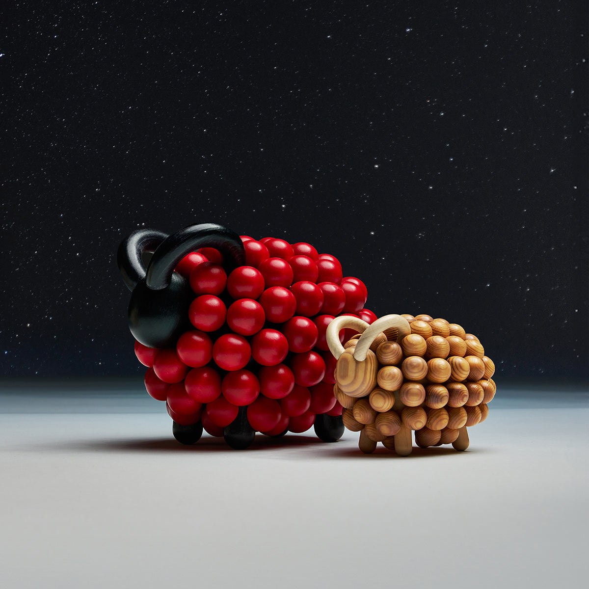 Pikkupässi figurine, red