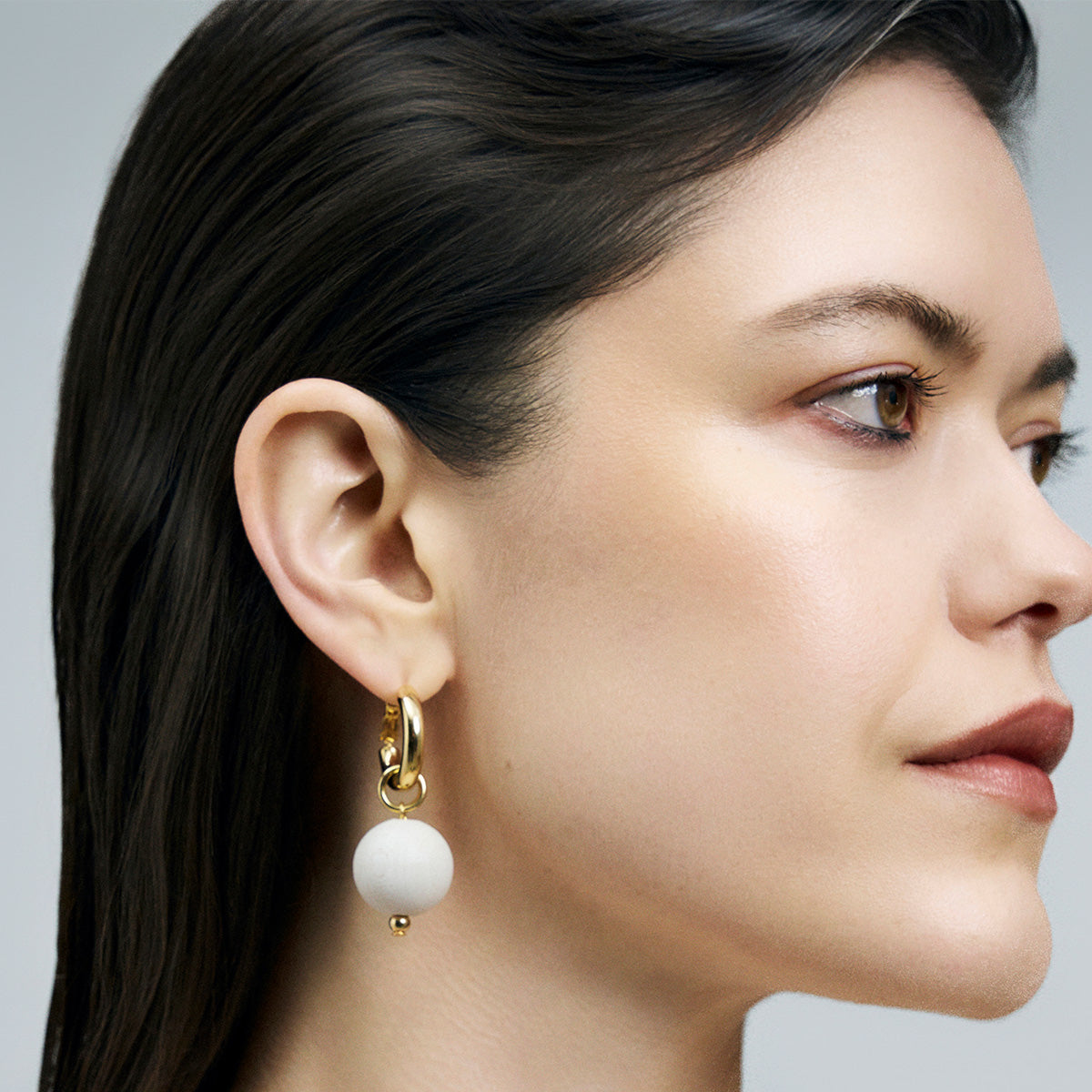 Valma earrings, ecru and gold