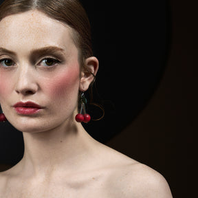 Kirsikka earrings, wine red