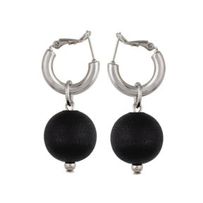 Valma earrings, black