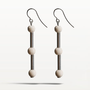 Mila earrings, ecru