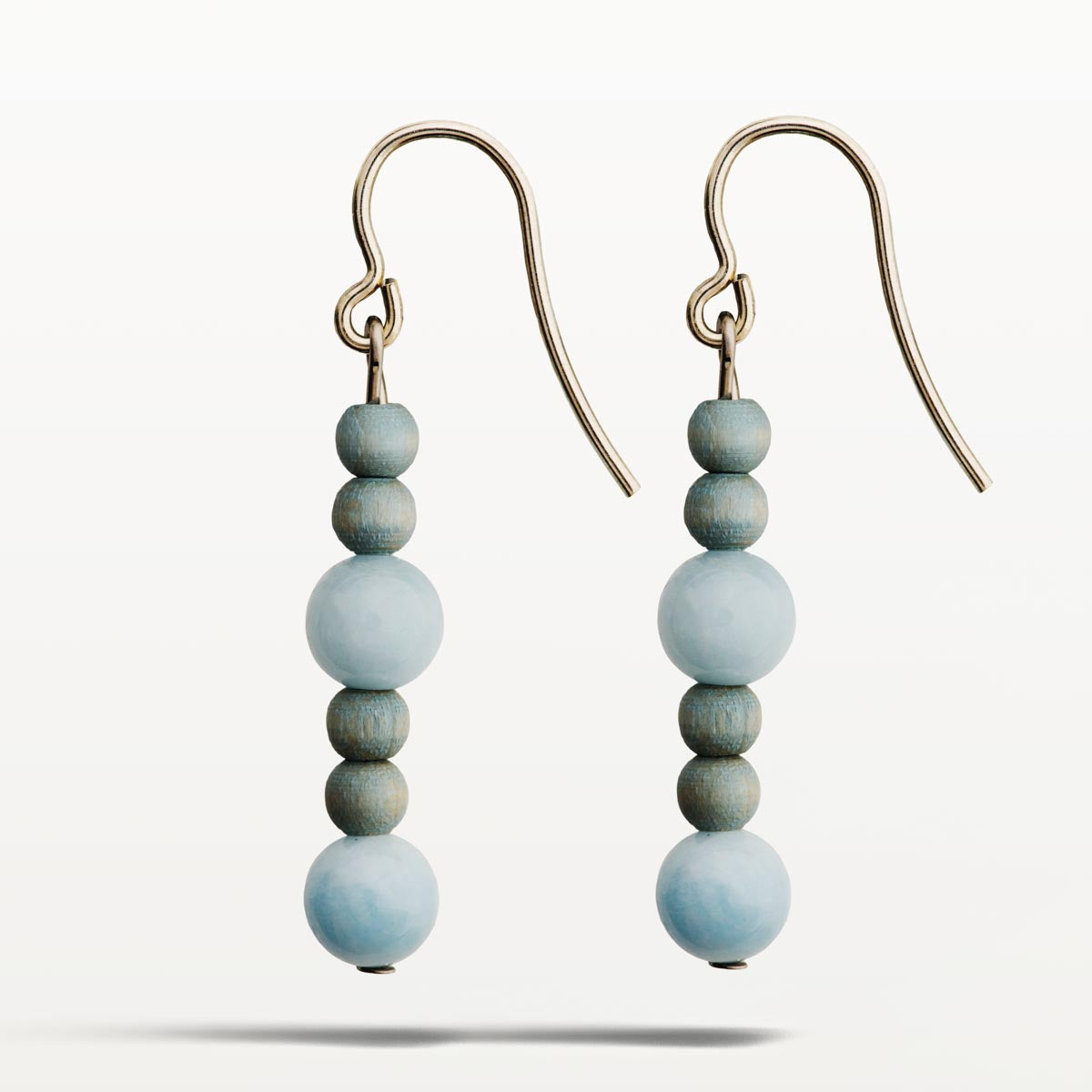 Lasihelmi earrings, light blue
