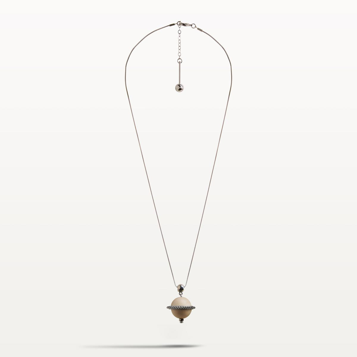 Nova necklace, varnished wood