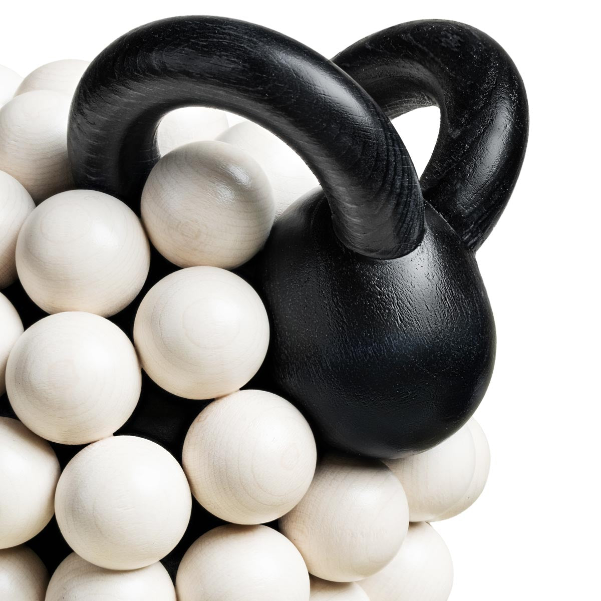 Pikkupässi figurine, white and black