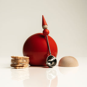 Elf coffee measure, red
