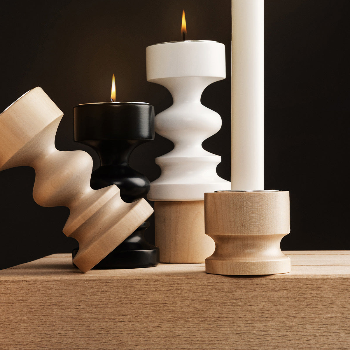 Furstinna candleholder, varnished wood