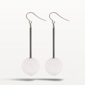 Elsa earrings, ecru