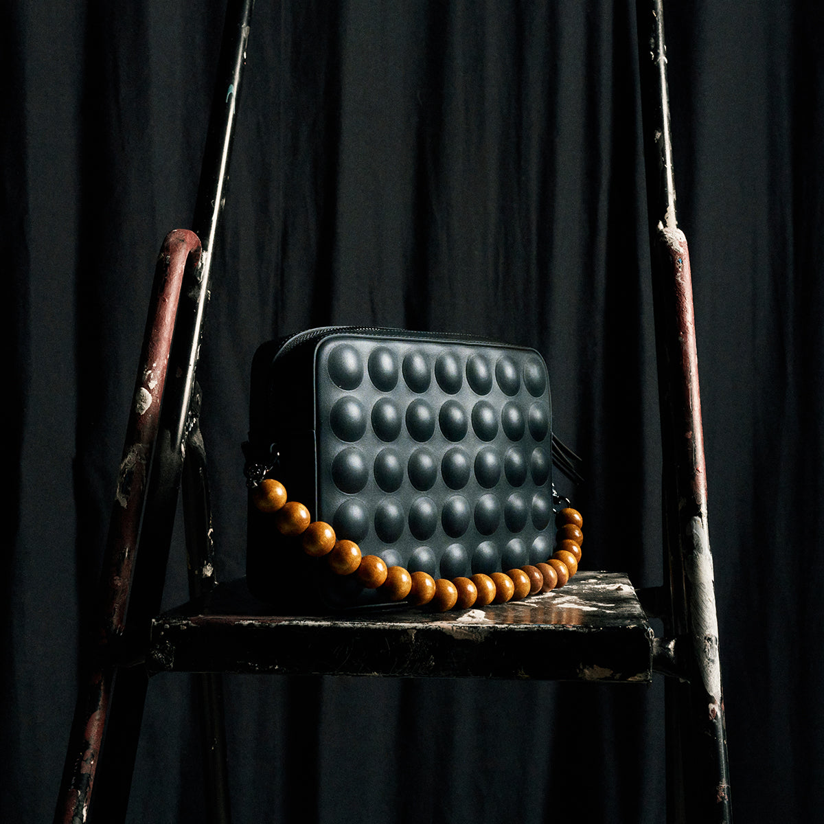 Pop shoulder bag Auri, black