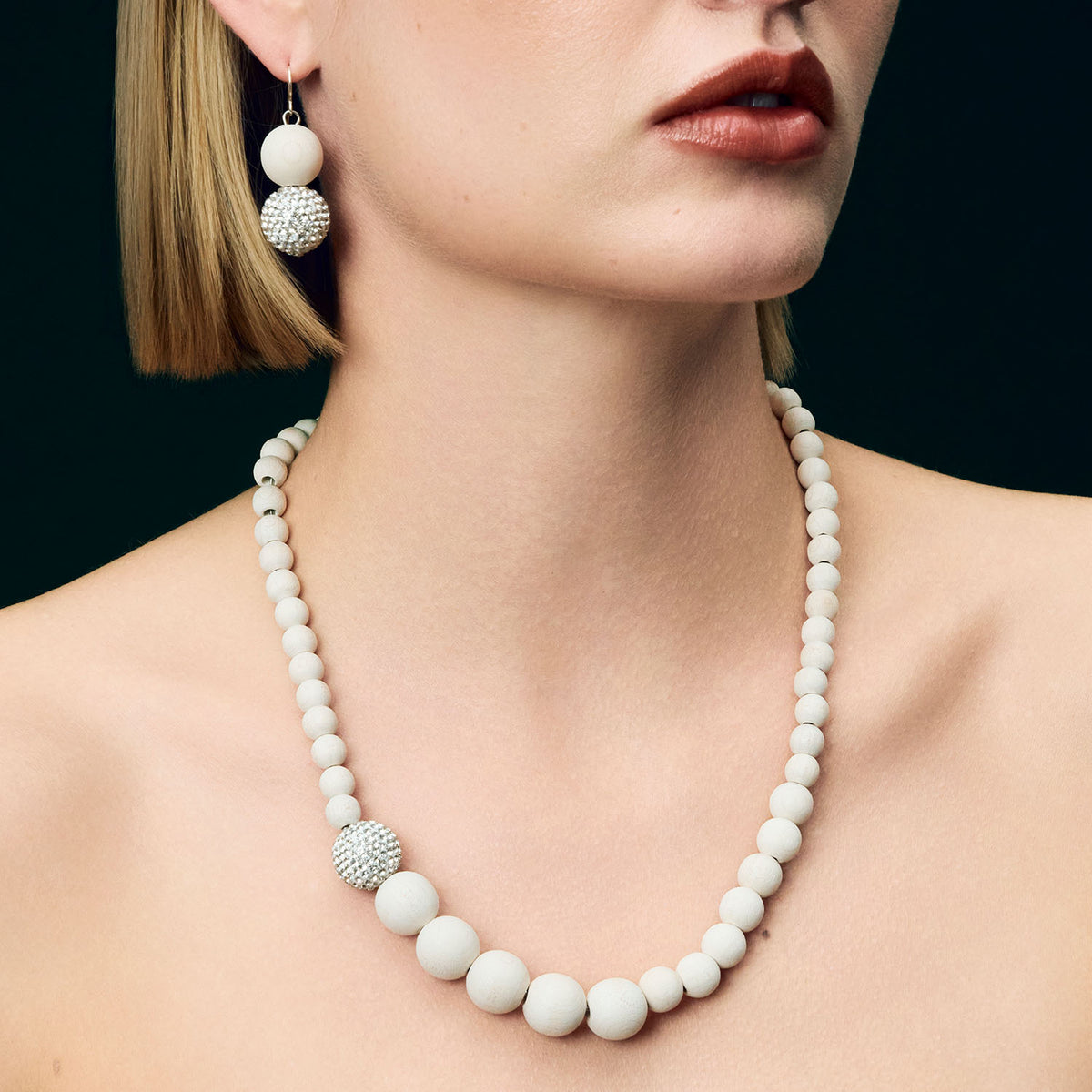 Bertta necklace, ecru