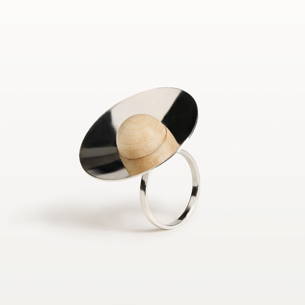Ava ring, varnished wood and silver