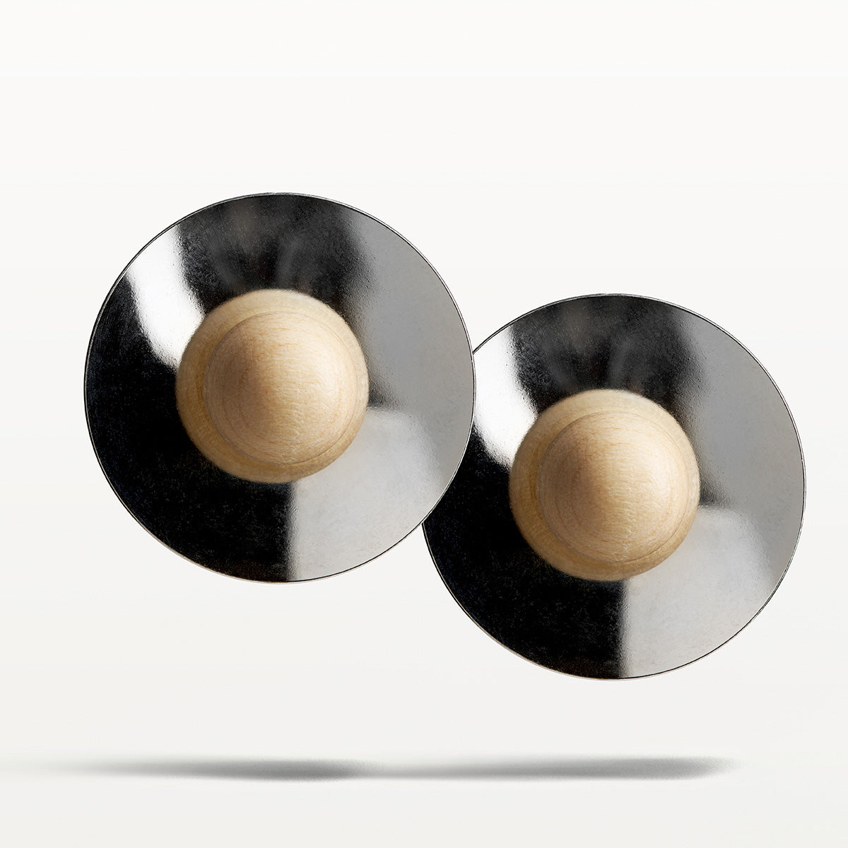 Ava earrings, varnished wood and silver