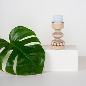 Prinssi candleholder, varnished wood